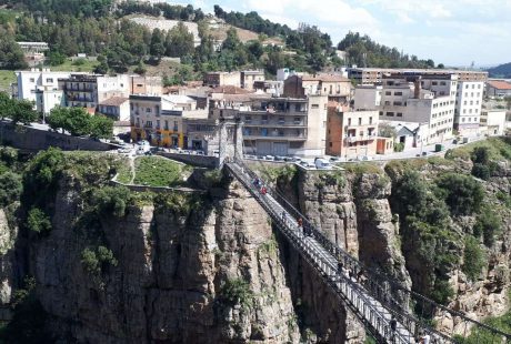 Le pont Sidi Mcid vue du côté de la ville